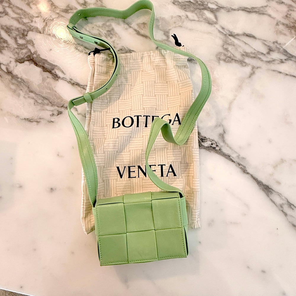 Bottega Veneta Cassette Wallet on Strap Green Intrecciato Lambskin Crossbody NWT - Picture 3 of 16